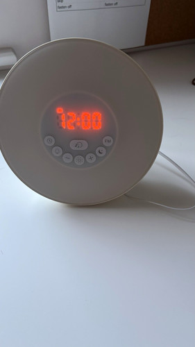 Round white digital clock - white,
