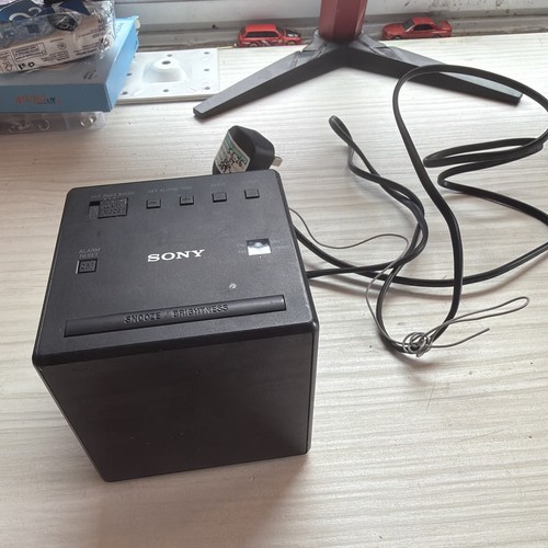 Sony icf clock - clock, radio