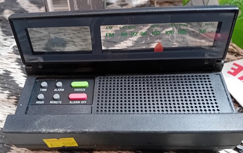 Vintage lcd clock radio - lcd,