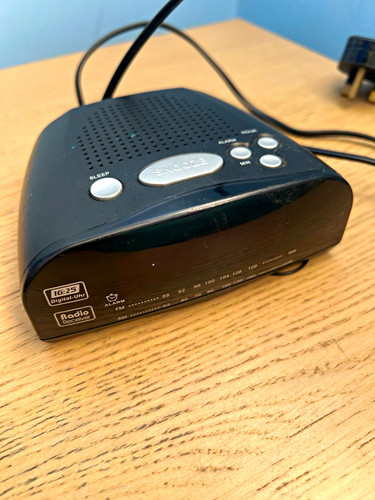 913 digital clock radio - clock,